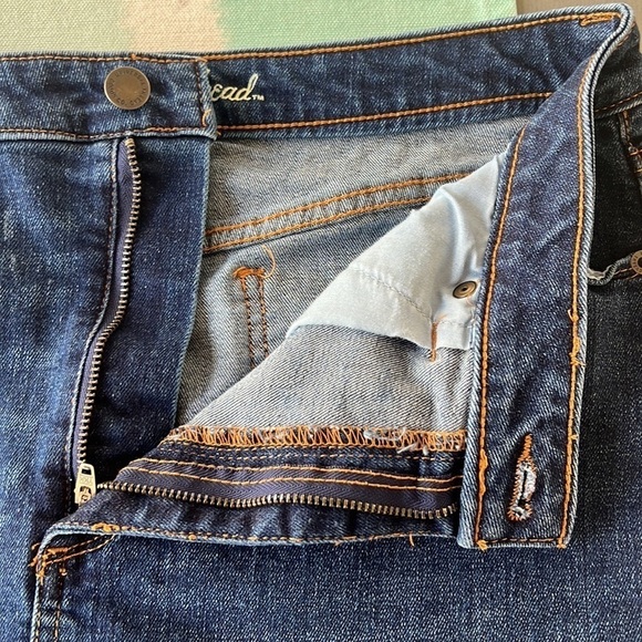Universal Threads Raw Hem‎ Blue Denim Mini Skirt - Picture 3 of 7